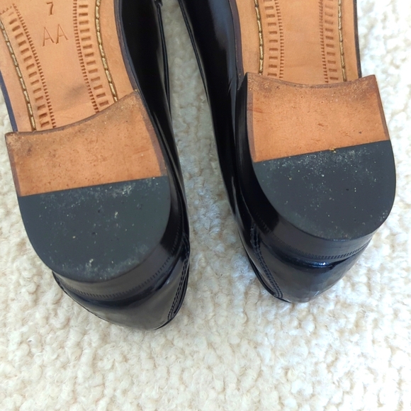 Helene Arpela (Van Cleef Arpels) Black And White Leather Loafers - Picture 8 of 8